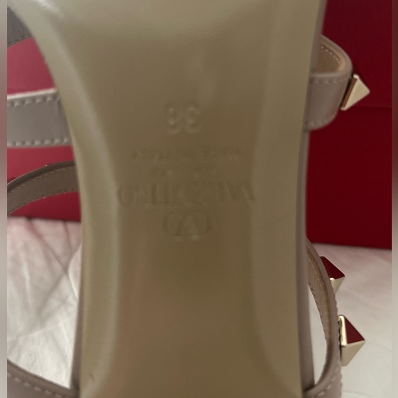 Valentino Garavani 
Rockstud Slide Sandal - Picture 5 of 5